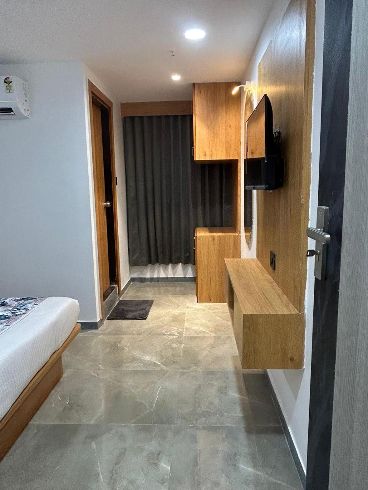 Hotel M Grand อาเมดาบัด ภายนอก รูปภาพ